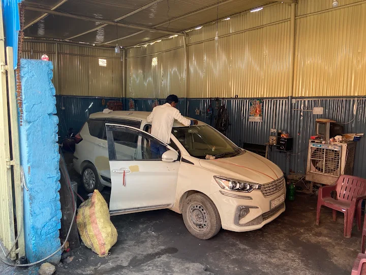 Car in the workshop service bay